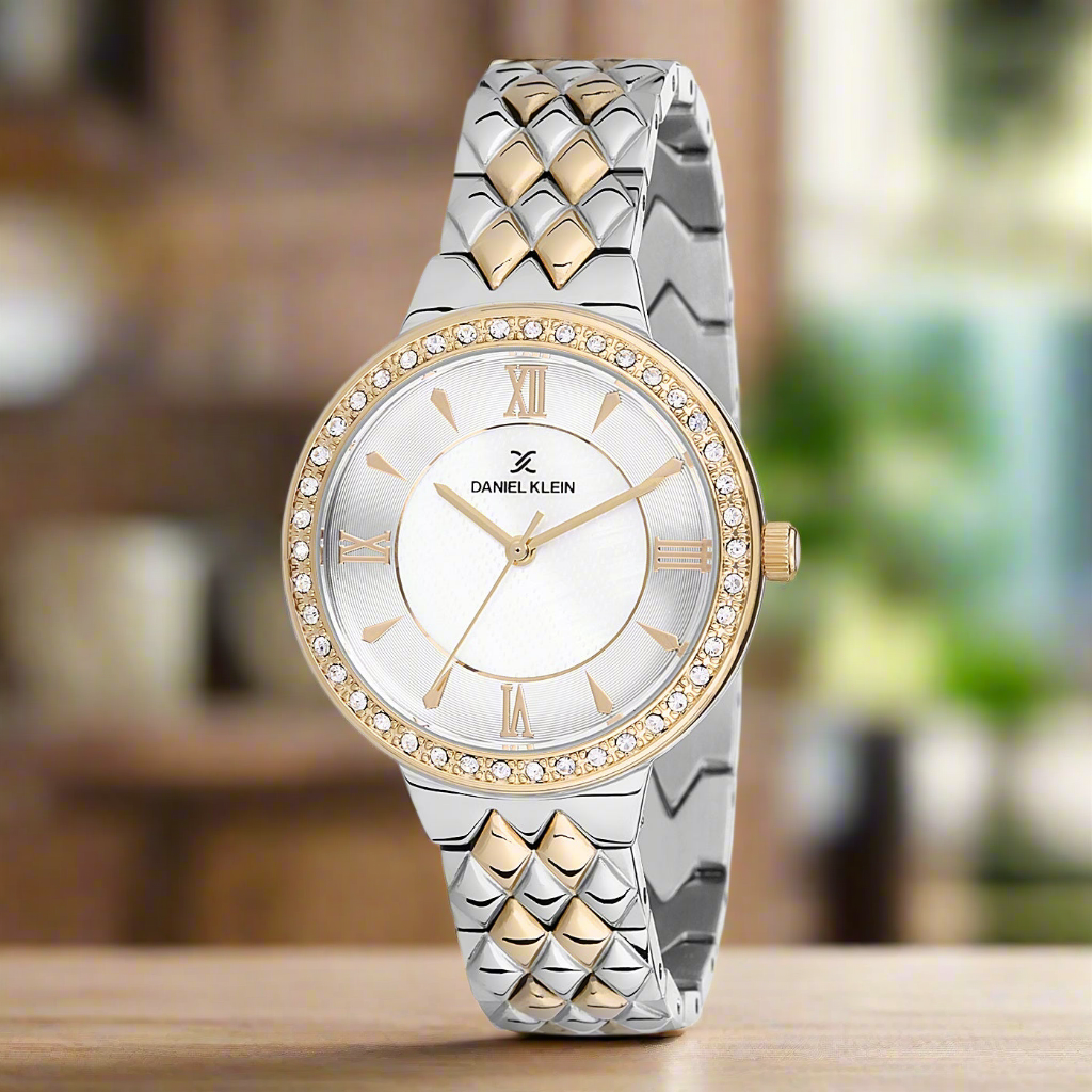 Ladies Crystal Round Wrist Watch